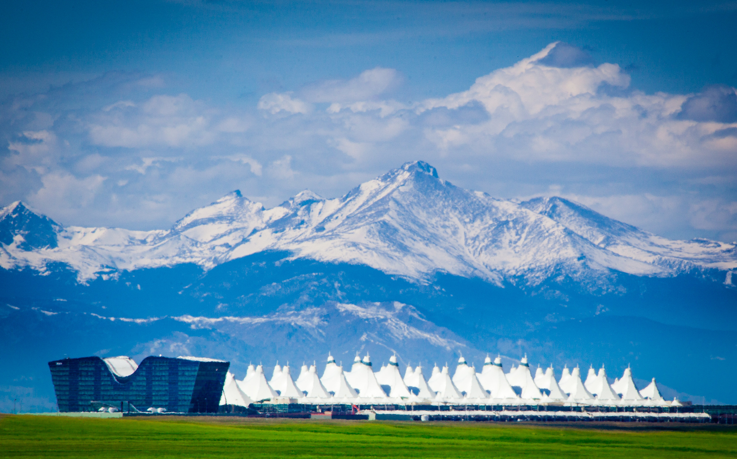 Denver skyline with mountain backdrop